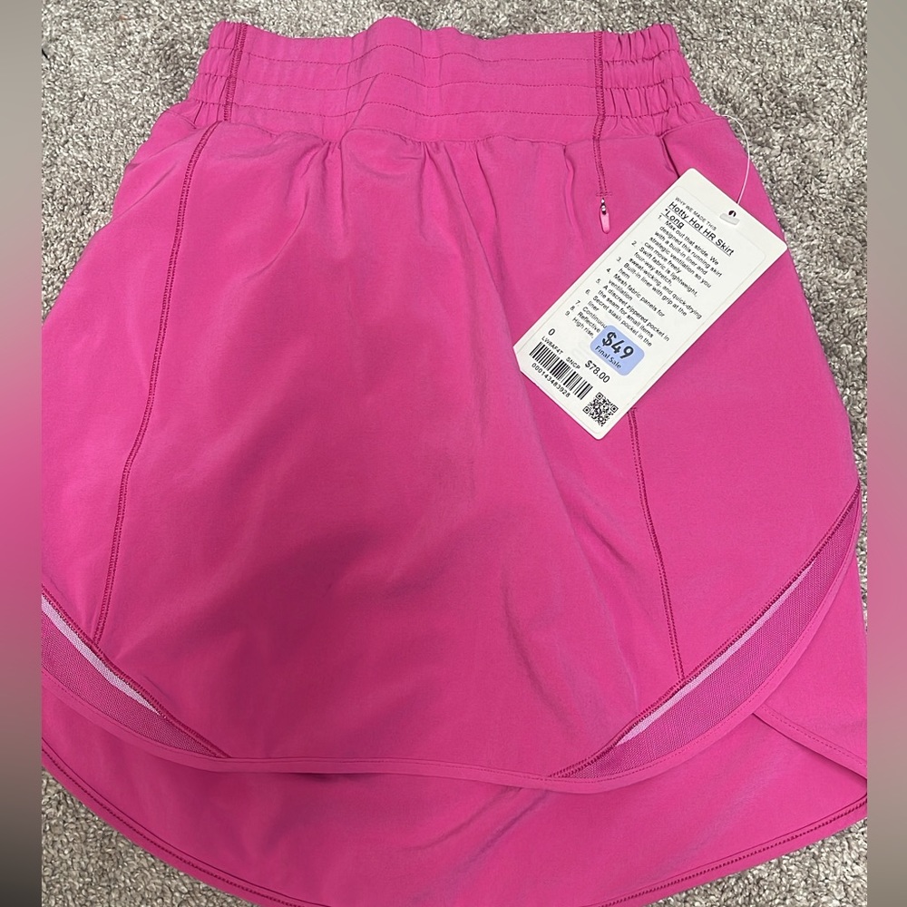 Lululemon Sonic Pink hotty hot skirt.